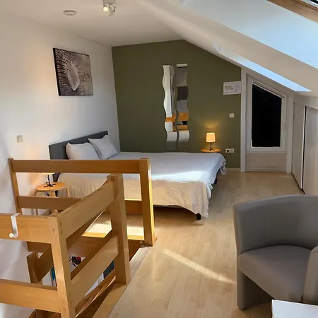 Duplex Vernieuwd Appartement Dujardin Bubbelbad דירה *