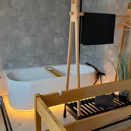 Duplex Vernieuwd Dujardin Bubbelbad *