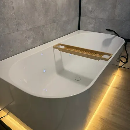 Duplex Vernieuwd Dujardin Bubbelbad 아파트